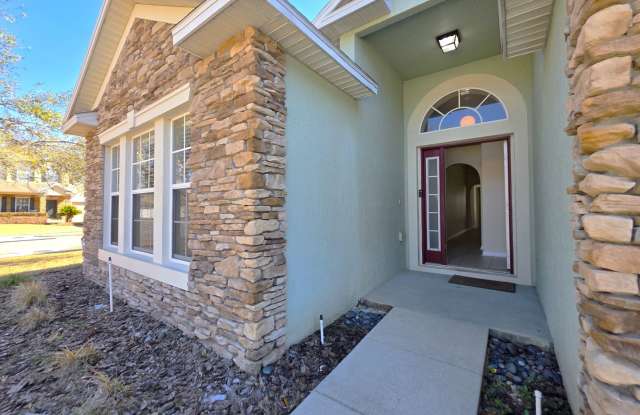 FOR RENT in Newberry 4 Bed, 2 bath corner home