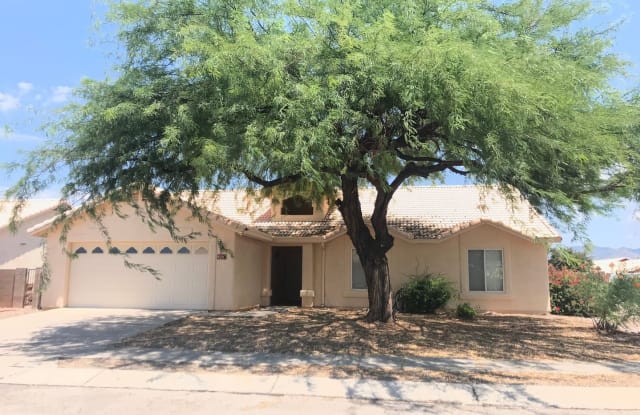 9207 E Quiet Creek Ln - 9207 East Quiet Creek Lane, Tucson, AZ 85747