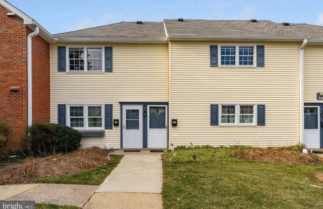 306 YARDLEY CMNS - 306 Yardley Commons, Yardley, PA 19067