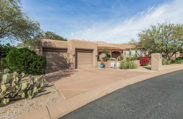 7872 E Thorntree Drive