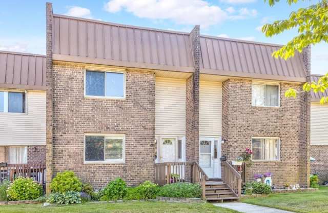 801 Dudley Ct