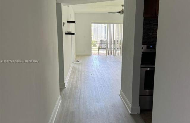 2700 Casita Way