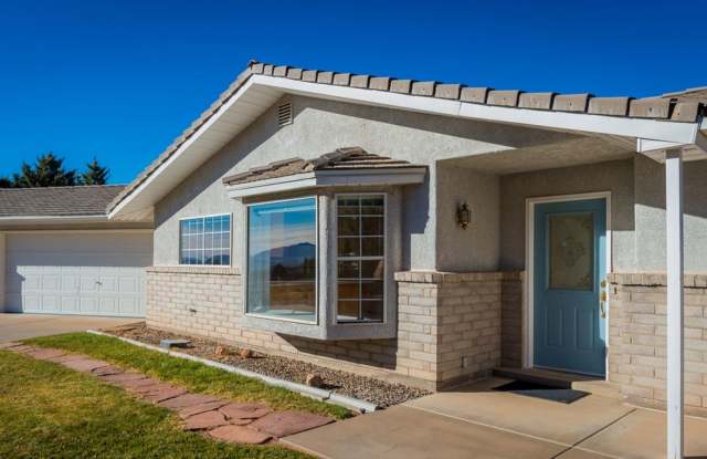 LEEDS BEAUTY - PET FRIENDLY!!! 6 Month Lease!!