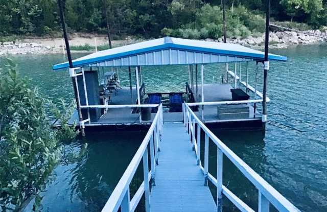 405 S Lakewood Circle