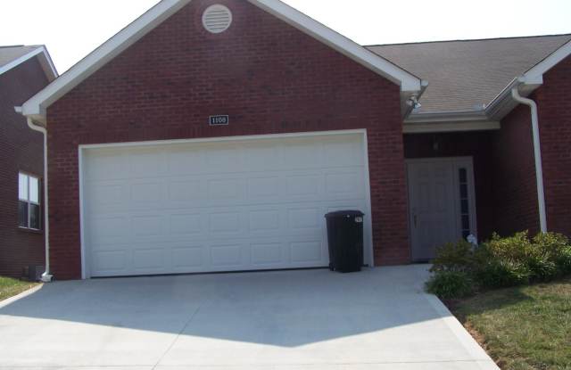 Photo of Stunning 3-Bed, 2-Bath Townhouse in West Knoxville