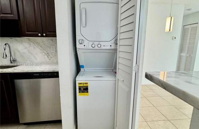 11044 Royal Palm Blvd