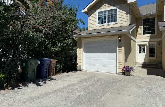 Photo of 509 East 9th Avenue - 509