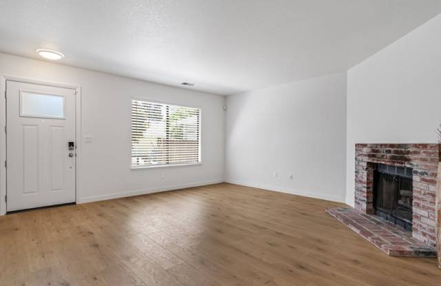 843 Falcon Way