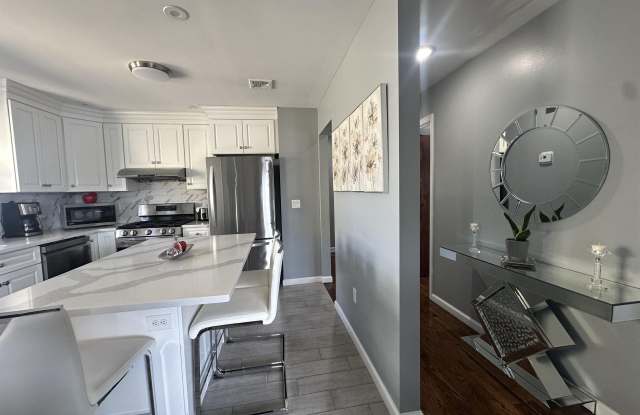 9006 PALISADE PLAZA