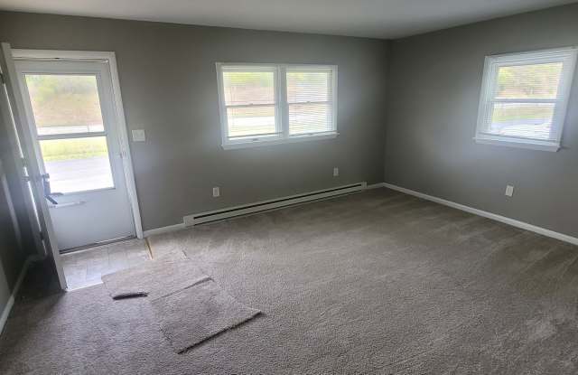 1002 North U.S. 15 - 1002