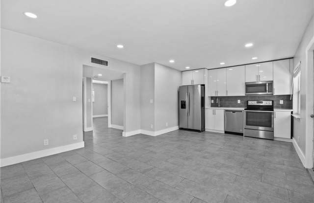 1470 N Dixie Highway