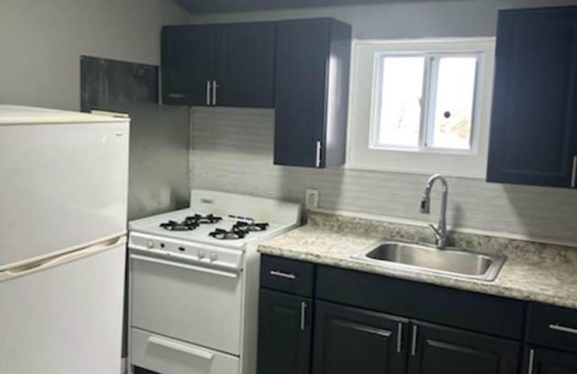 Photo of Spacious 3 bedroom apartment for rent in Brentwood