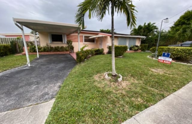 8980 SW 34 St REAR - 8980 Southwest 34th Street, Westchester, FL 33165