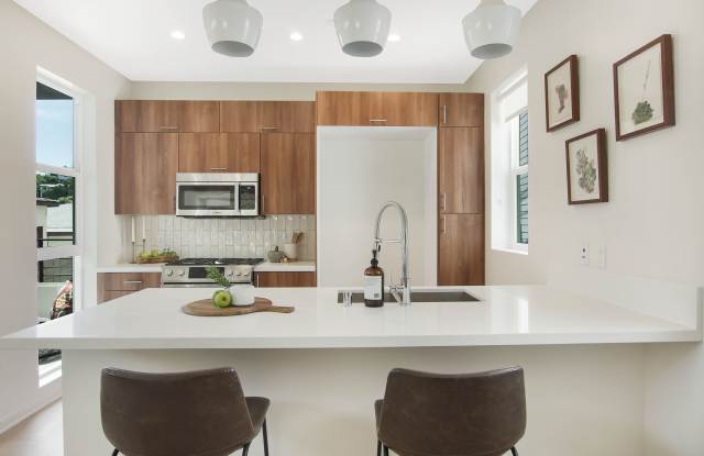 1933 Griffith Park Boulevard