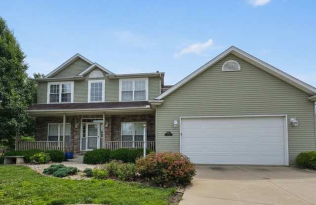 4 Bedroom Home in Bloomington's East Side