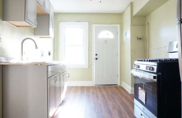 1621 Stratford Avenue unit: 3