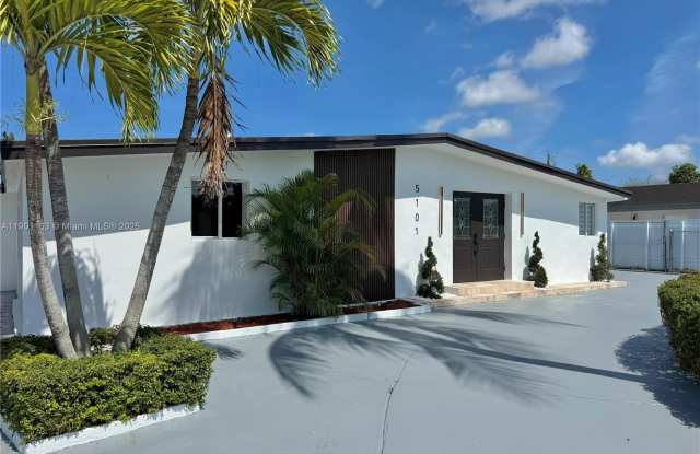 Photo of 5101 SW 112th Pl