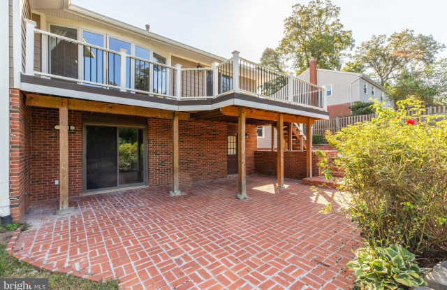 1208 FORESTWOOD Drive