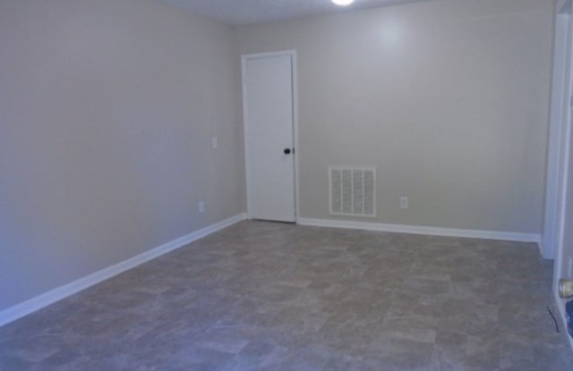 1 Bedroom 1 Bathroom available NOW in Bonnie Dune!