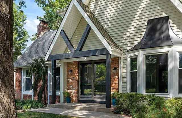 1326 S. Winterbrooke