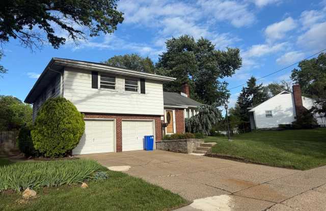 Photo of 118 SPRING HOUSE ROAD