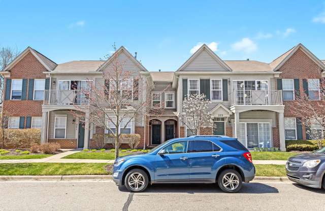 MOVE IN READY 2 BED 2 BATH!