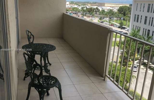 Photo of 4675 W 18th Ct