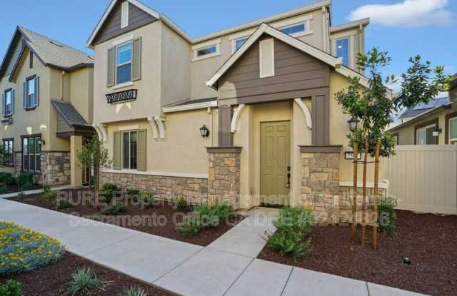 7507 Clear Lake Alley