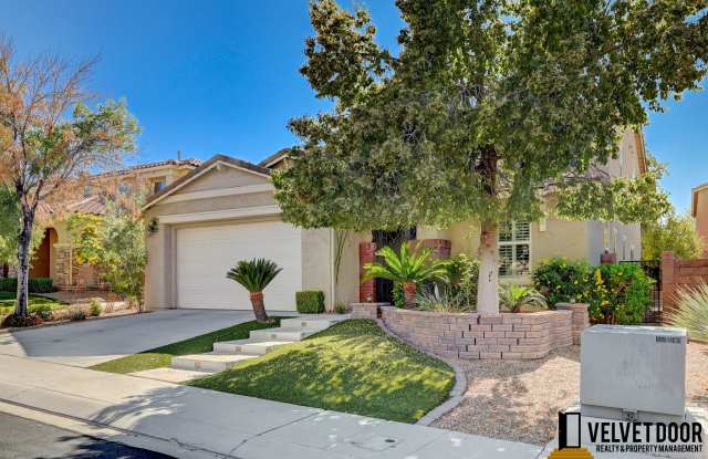 853 Middle Valley Street