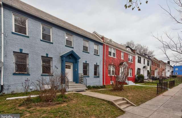 1254 SIMMS Place NE unit: 2