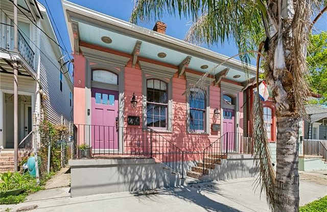 2225 IBERVILLE Street
