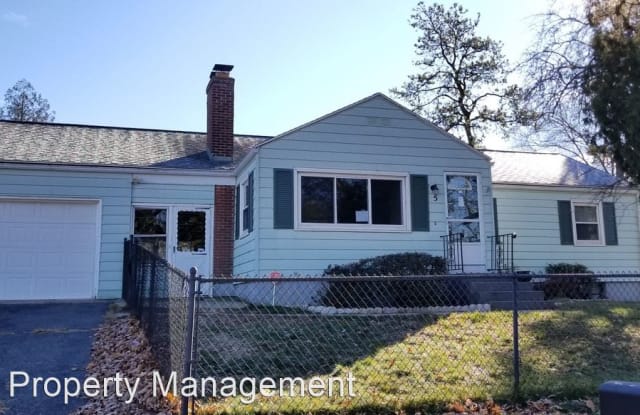 5 Fredette St - 5 Fredette Street, Springfield, MA 01109