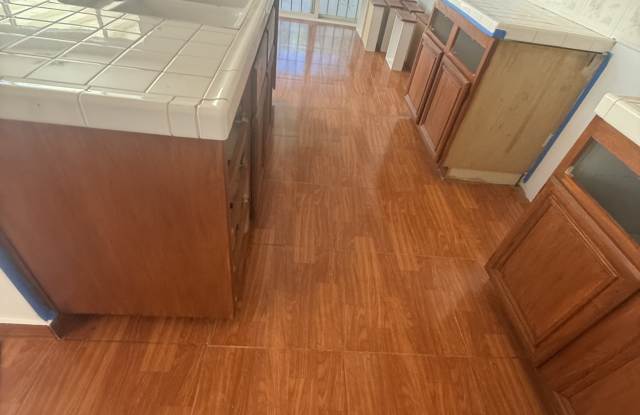 Photo of 1312 W Holguin St