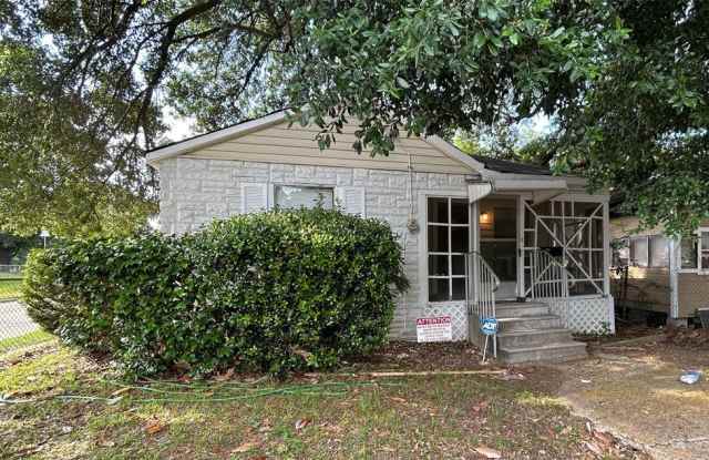 634 W 63RD Street