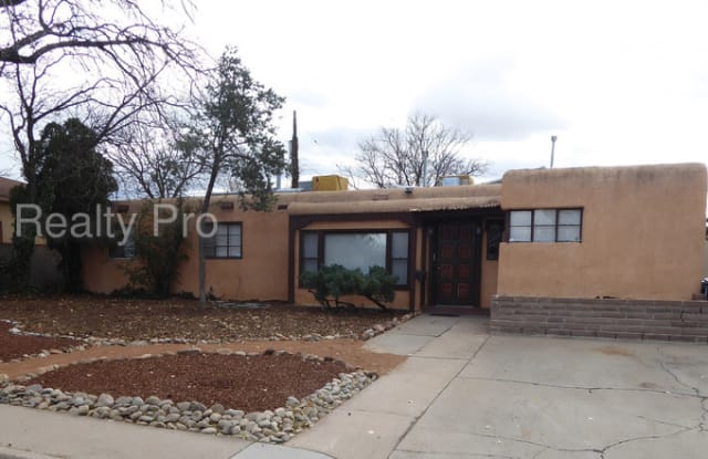 8014 Aspen Avenue Northeast - 8014 Aspen Avenue Northeast, Albuquerque, NM 87110