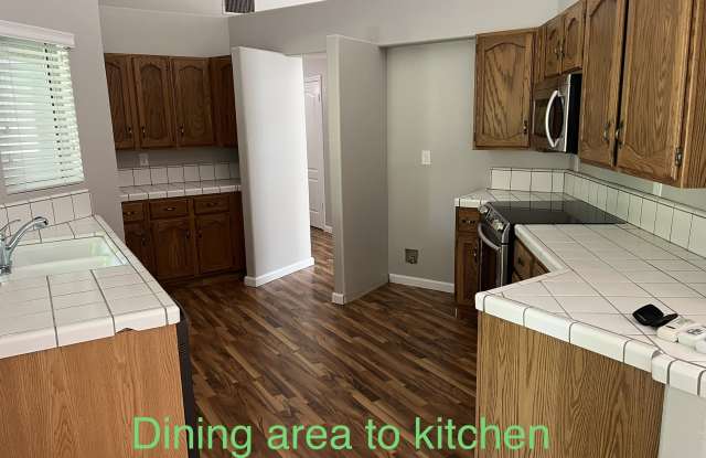 941 Whittier Ave