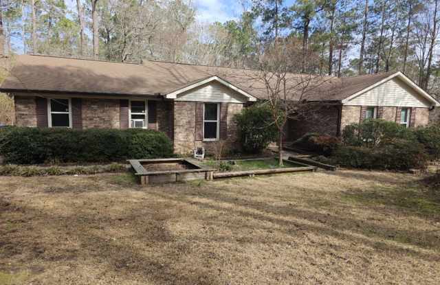 Photo of Charming 3-bedroom, 2-bath home with Garage in Columbia County!