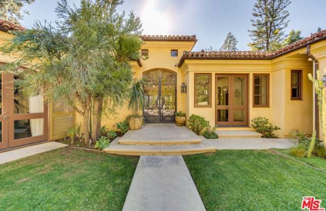9530 Hidden Valley Rd