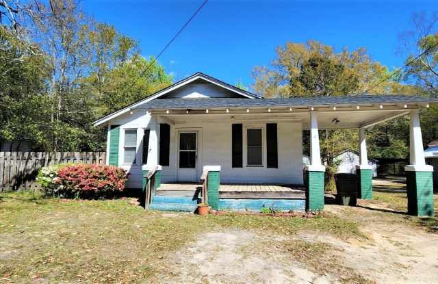 Photo of 413 N Magnolia Street