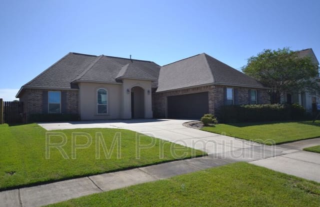 2604 Boudreaux Ave - 2604 Boudreaux Avenue, Zachary, LA 70791