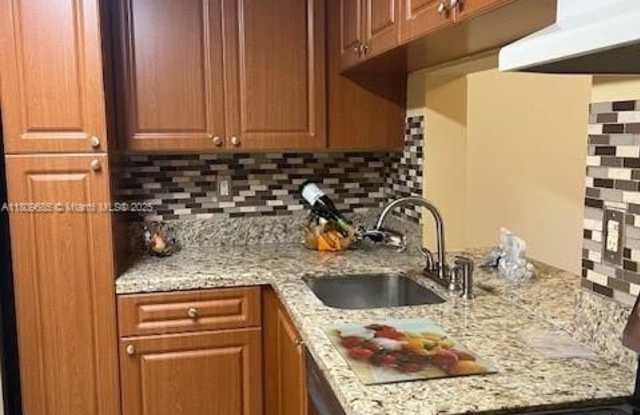 Photo of 9611 SW 77th Ave