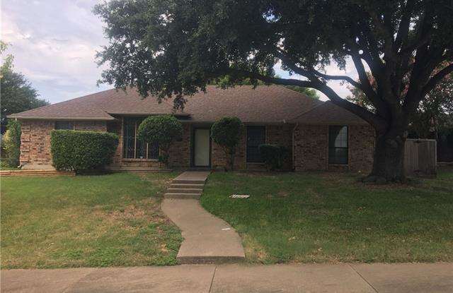 1915 Hillcroft Drive - 1915 Hillcroft Drive, Duncanville, TX 75137