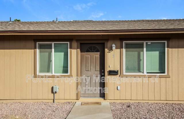 Photo of 703 E Knoll St