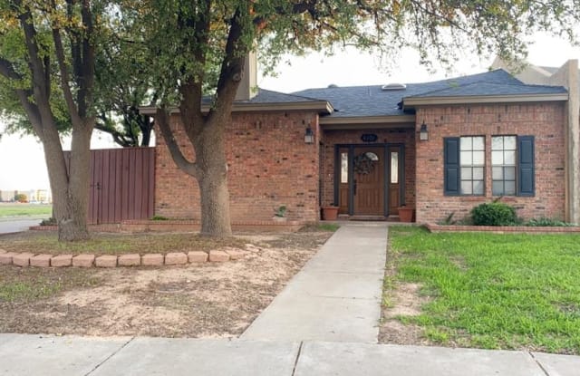 4101 N Amistad Dr - 4101 Amistad Dr, Midland, TX 79707