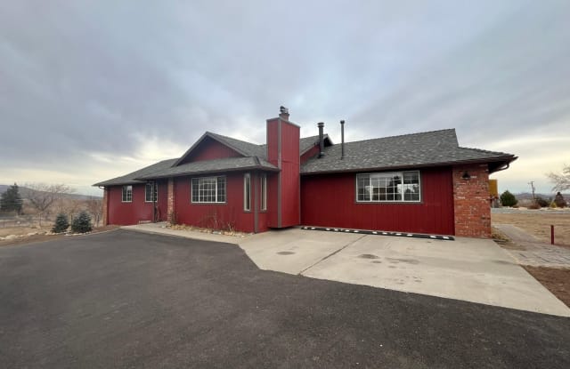 10505 Wells Fargo Rd - 10505 Wells Fargo Road, Washoe County, NV 89508