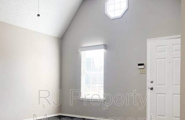 8226 Town N Country Dr