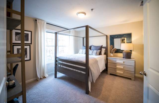 Kinstone Columns Drive