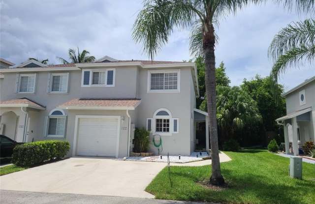 Photo of 1427 SW 48th Ter