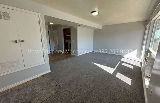 1050 Healy Street - 3