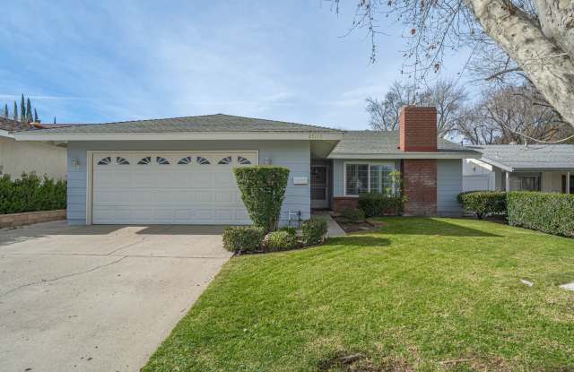 Charming Single-Story 3-Bedroom Home in Newhall!